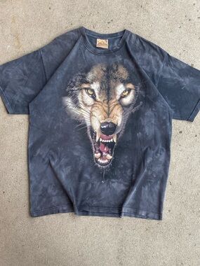 90s Vintage The Mountain Wolf Tee Shirt